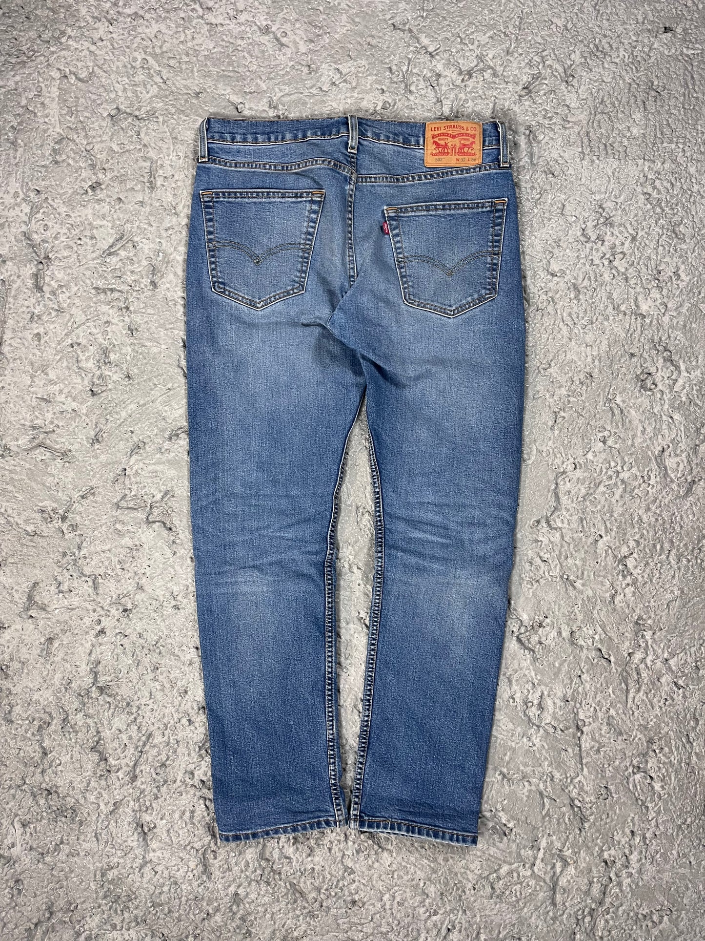 Levi’s 502 jeans