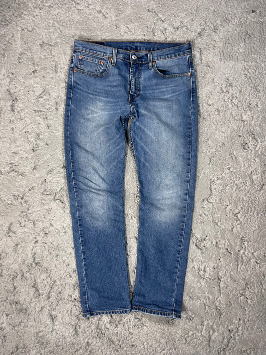 Levi’s 502 jeans