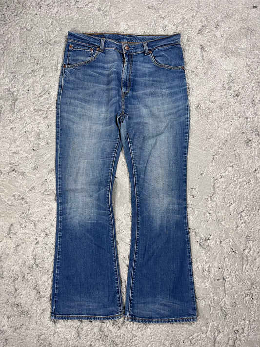 Levi’s 525 flared