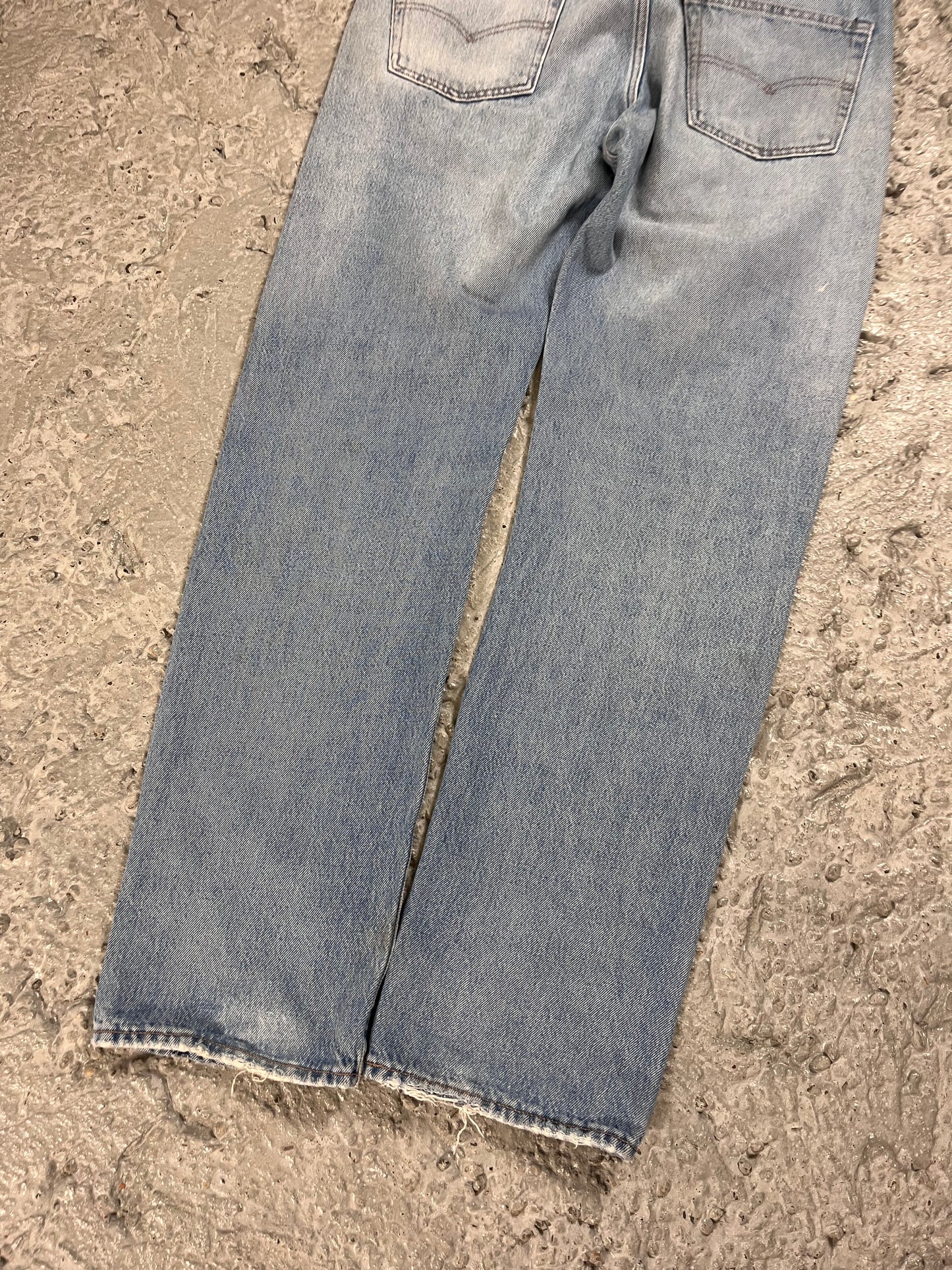 Levi’s blue tab dirty jeans 501