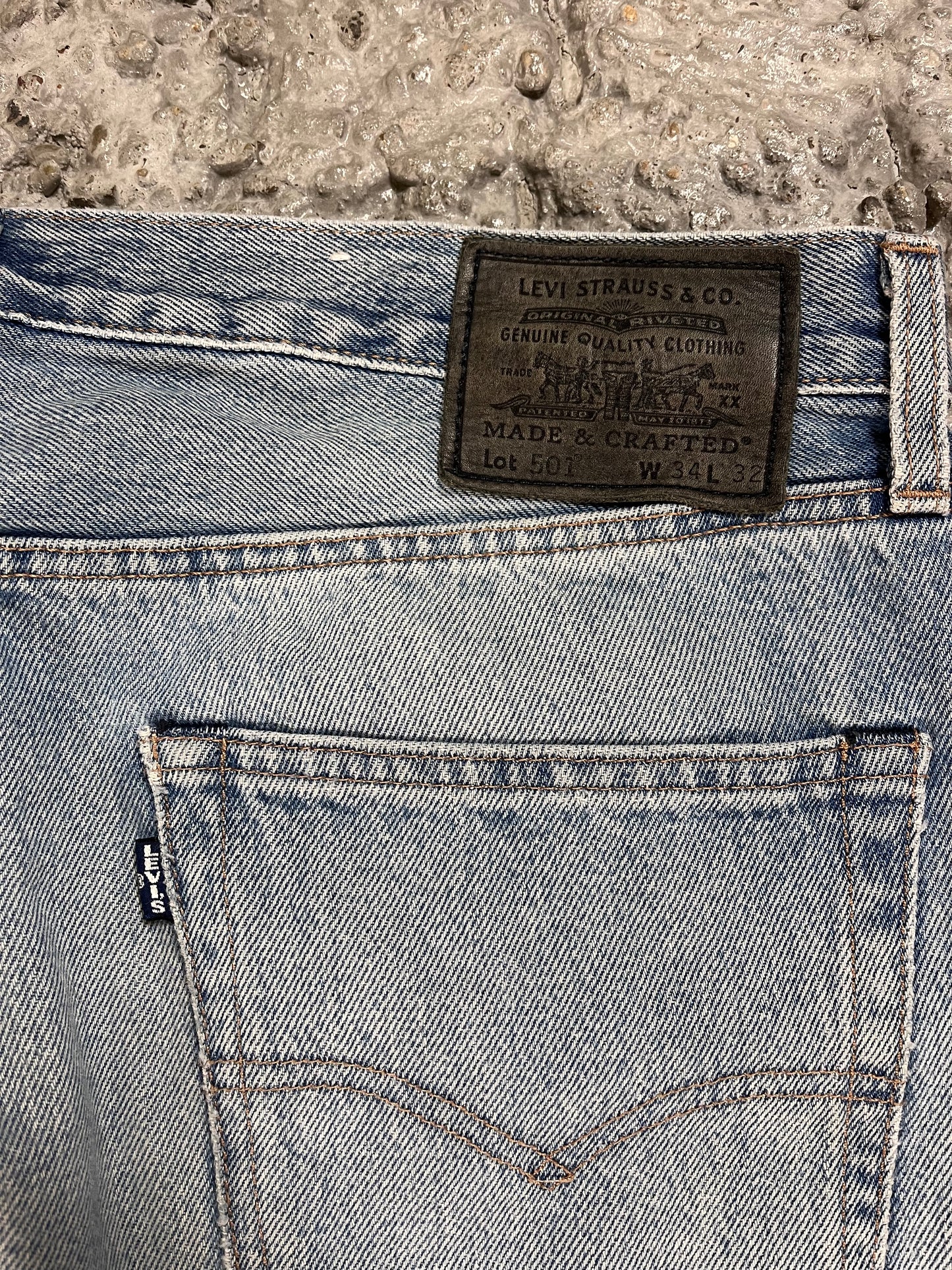 Levi’s blue tab dirty jeans 501
